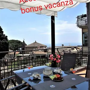 La Petite Maison , Taormine Italie